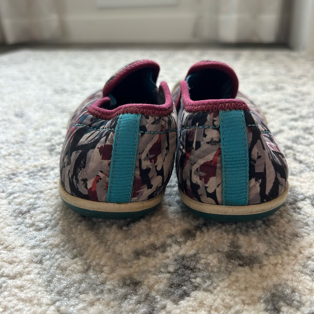 🦋5 for 25🦋 Plae Slip on shoes - Picture 4 of 6